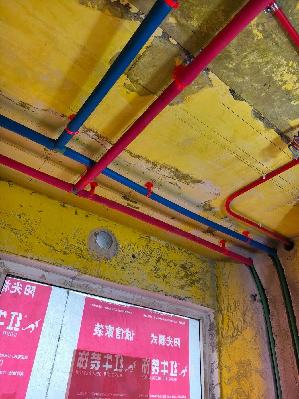 南京紅牛裝飾定期工地巡檢，以專業(yè)和熱情回饋每一份信任！09